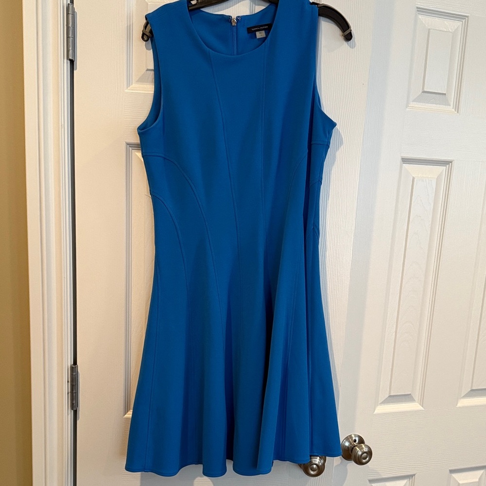 Elegant Blue Sleeveless Dress